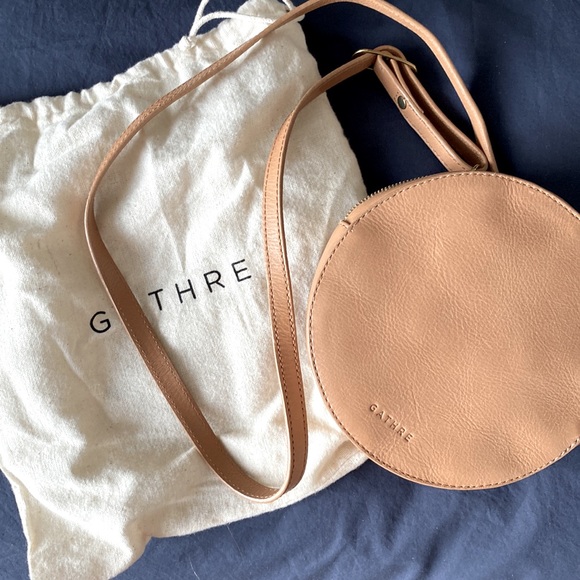 Tan leather round circular purse from Gathre - Picture 4 of 4
